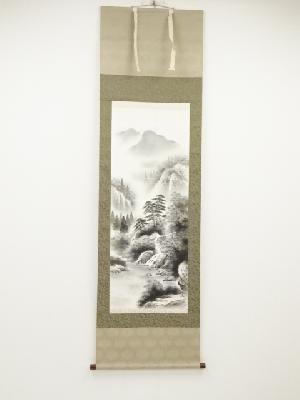冬文筆　水墨山水　肉筆絹本掛軸（共箱）